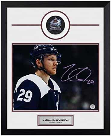 Nathan Mackinnon Colorado Avalanche potpisao 20x24 okvir paka - Autografirane NHL fotografije